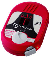 The Ortovox X1 combines the best of digital and analog technologies in a single avalanche transceiver. (photo: Ortovox)
