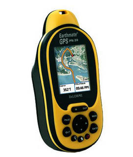 DeLorme's new Earthmate PN-20 is the first handheld GPS unit to display aerial imagery. (photo: DeLorme)