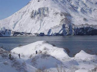 Some runs on the Veluchinsky volcano end right at the beach. (photo: FTO/Sabine Walther)