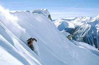 The top half of Kicking Horse is made up of huge bowls filled with steep lines that will challenge any skier. (photo: KHMR)