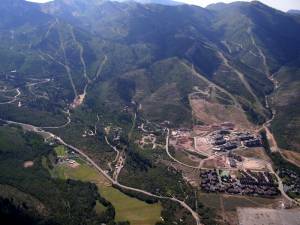An aerial tramway could one day lift skiers from Canyons Resort in Park City, Utah, pictured here, and shuttle them to Solitude Mountain Resort in Big Cottonwood Canyon. (FTO file photo: Marc Guido) An aerial tramway could one day lift skiers from Canyons Resort in Park City, Utah, pictured here, and shuttle them to Solitude Mountain Resort in Big Cottonwood Canyon. (FTO file photo: Marc Guido)