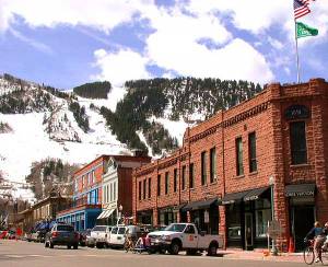Bookings in western ski resort towns like Aspen, Colo. remain strong despite a struggling economy. (file photo: Matthew Trump) Bookings in western ski resort towns like Aspen, Colo. remain strong despite a struggling economy. (file photo: Matthew Trump)