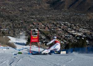 Lindsey Vonn, of Vail, Colo., charges down the giant slalom course at the Aspen Winternational in Aspen, Colo., in 2011. (file photo: Jon Margolis)