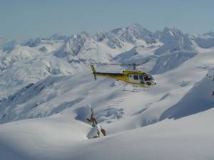 (photo: Alaska Heliskiing)