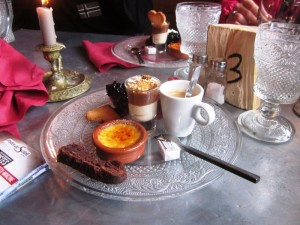 Café Gourmand for dessert (photo: FTO/James Michaud)