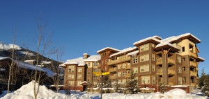 1000 Peaks Lodge (photo: Panorama Mountain Resort)