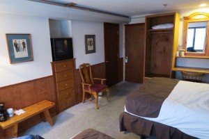 The rooms at the Liftline Lodge are Spartan but comfortable. (photo: FTO/Martin Griff)