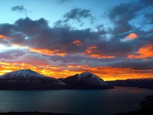 Sunrise over Lake Ohau (photo: Mikaela Shiffrin)