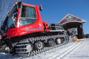 Groomers at Jackson Ski Touring Foundation are standing by for kids ages 11 to 17 to experience free guided cross-country ski tours now through March 5, 2017 (except Feb. 19). (photo: Jacksonxc.org)