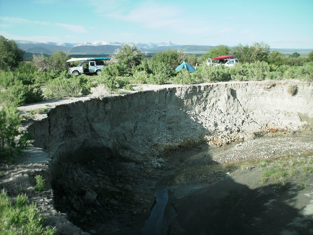 01 flaming gorge fri night camp 100626.jpg
