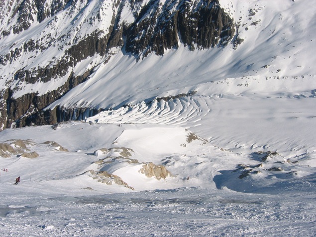026-montets_glacier_morning_ski.JPG
