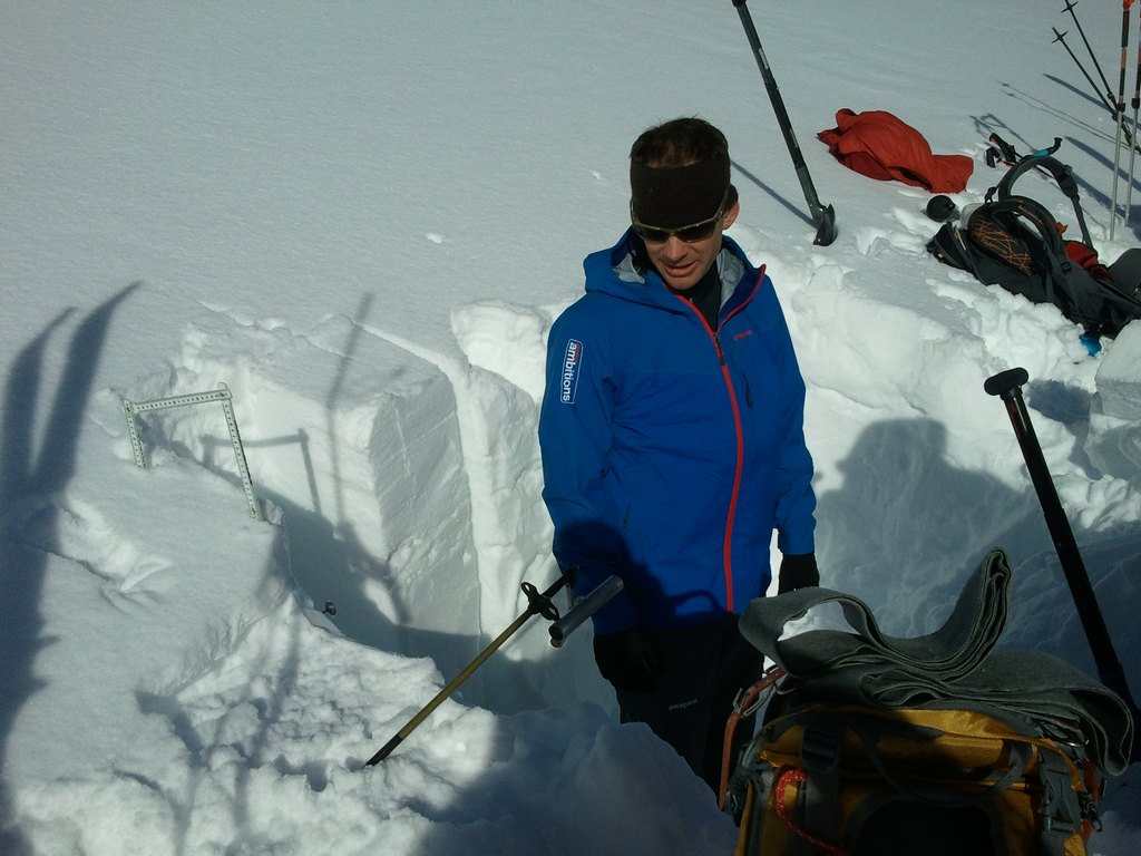 07_cardifffork_donroth_snowpit_110123.jpg