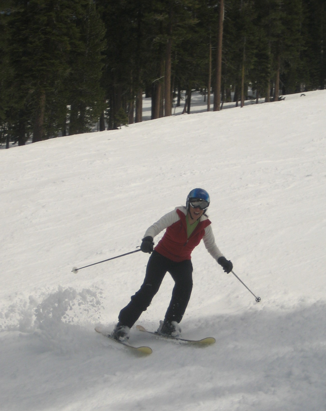 1042LuciaSkiing.JPG