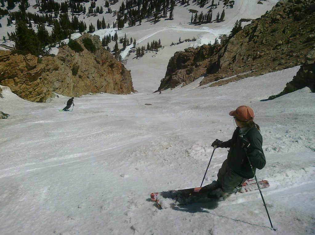 12 alta mainchute karan telejon 100612.jpg