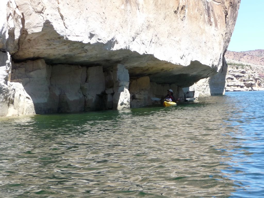13 flaming gorge admin kingfisher cyn overhang100627.jpg