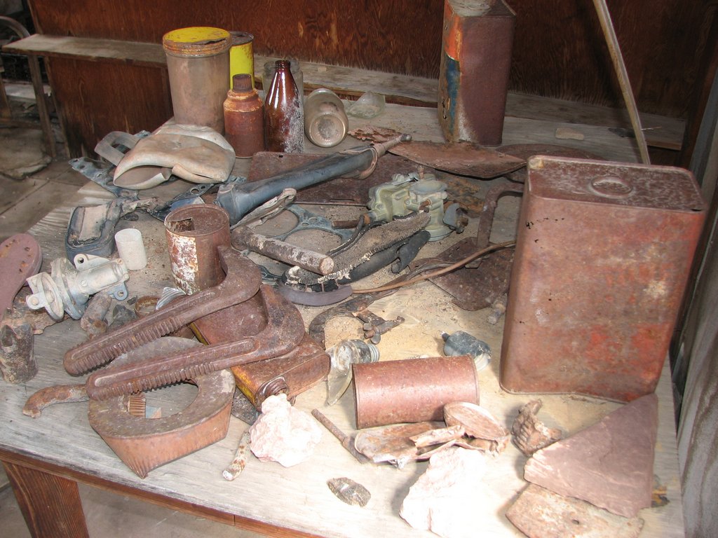 13 sanrafael inside cistern cabin bell 100515.jpg