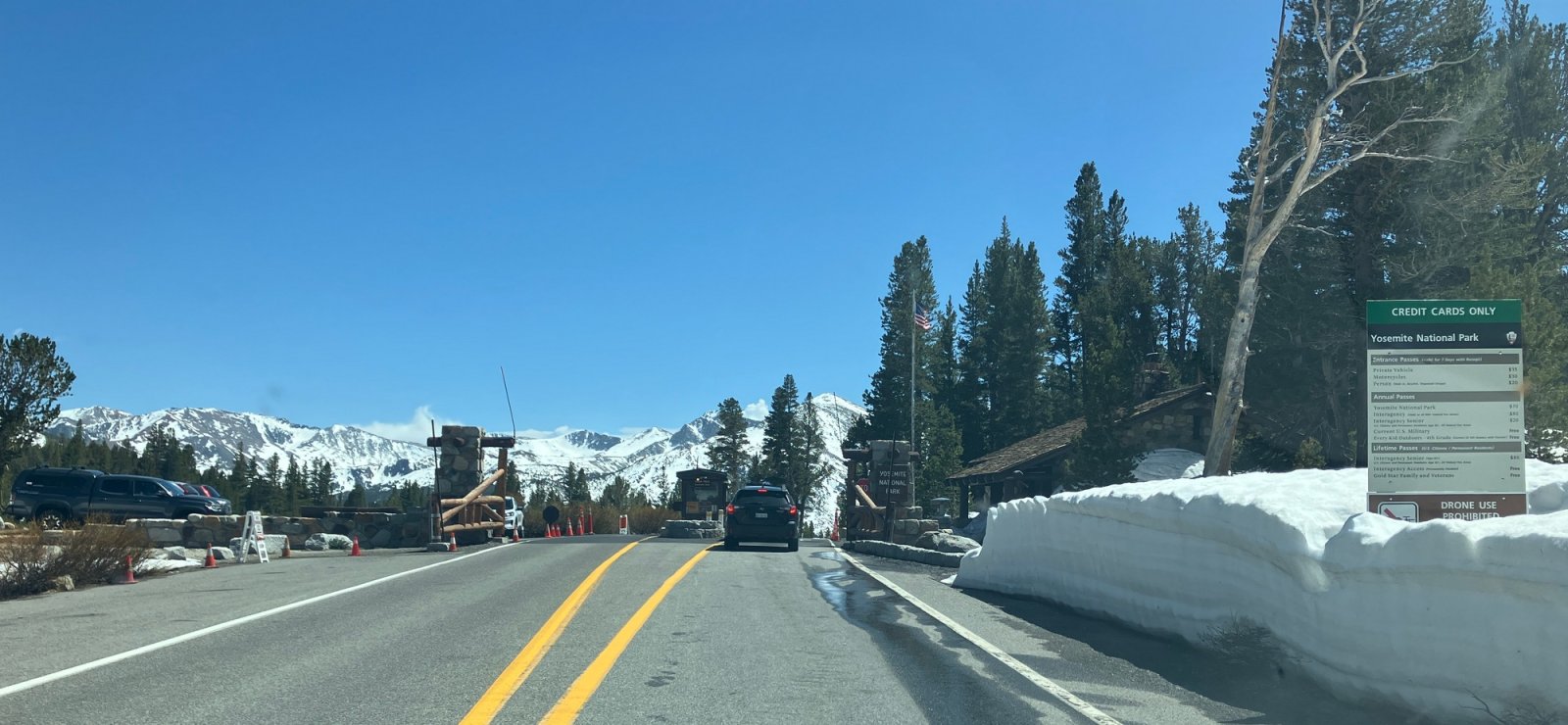 1617YosemiteTiogaEntry.JPG