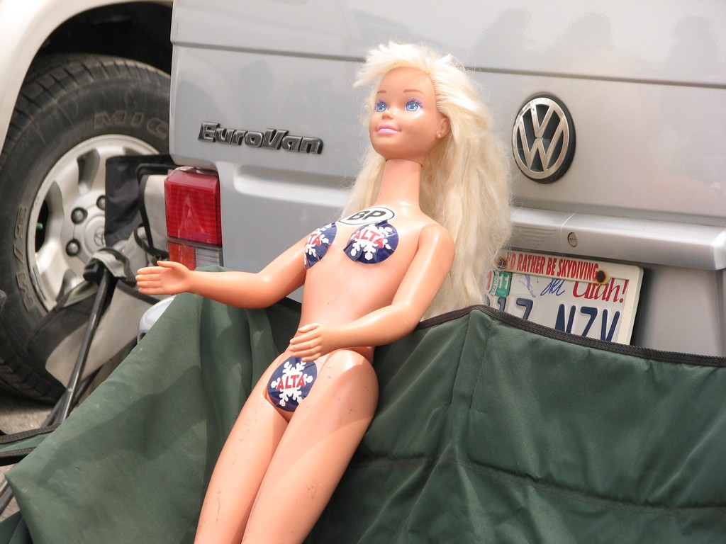 17_alta_barbie_110501.jpg