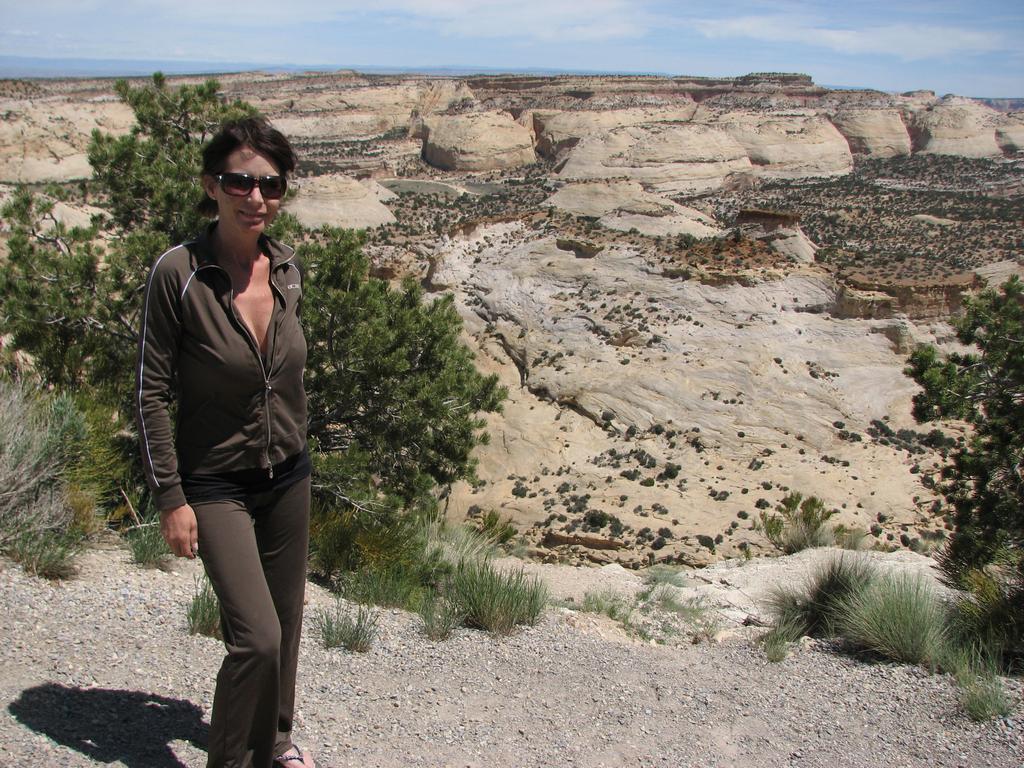 19 san rafael swell - mrs admin eagle canyon 100531.jpg