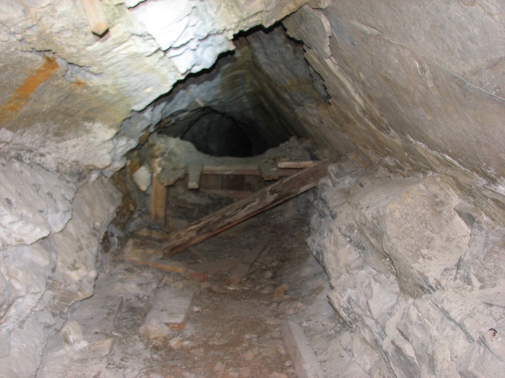 33 sanrafael uneva cyn mine 100516.jpg