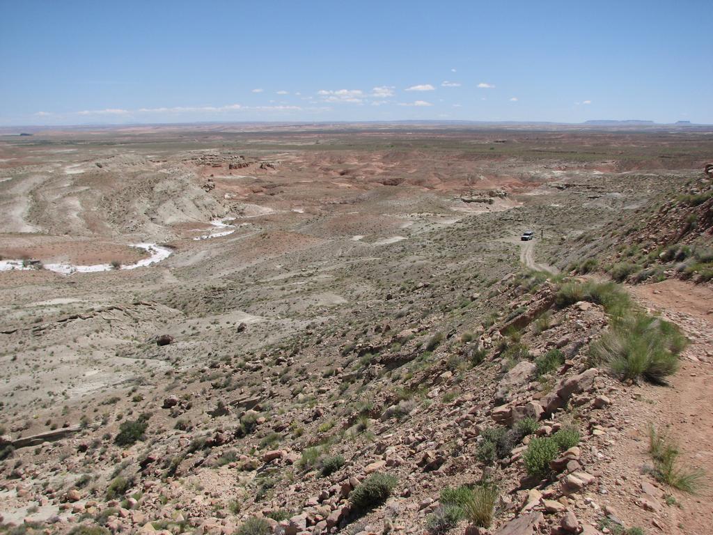 37 sanrafael uneva mine cyn parking 100516.jpg