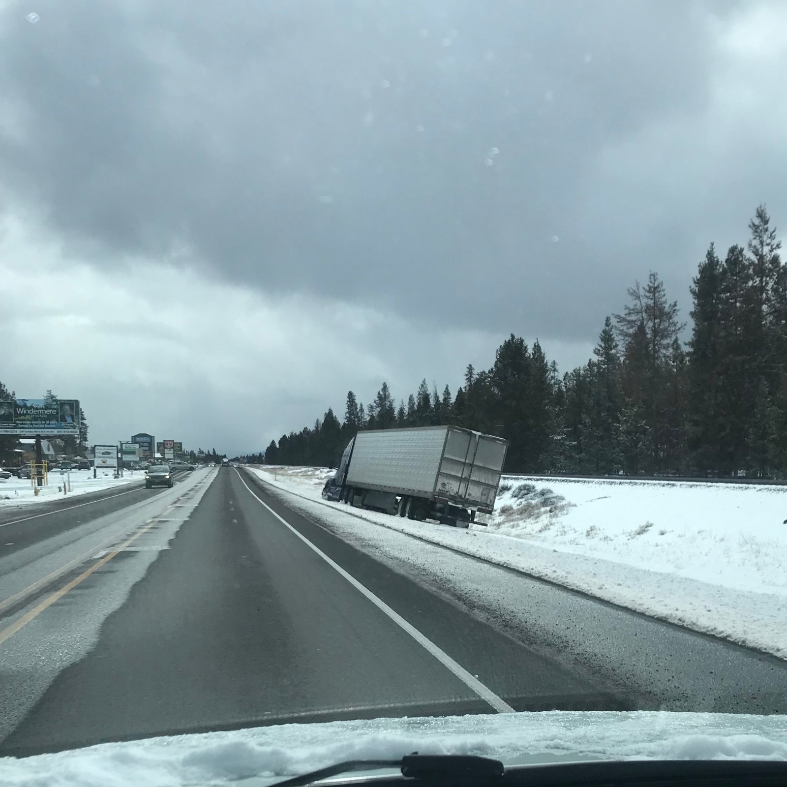 6179TruckOffRoad.JPG