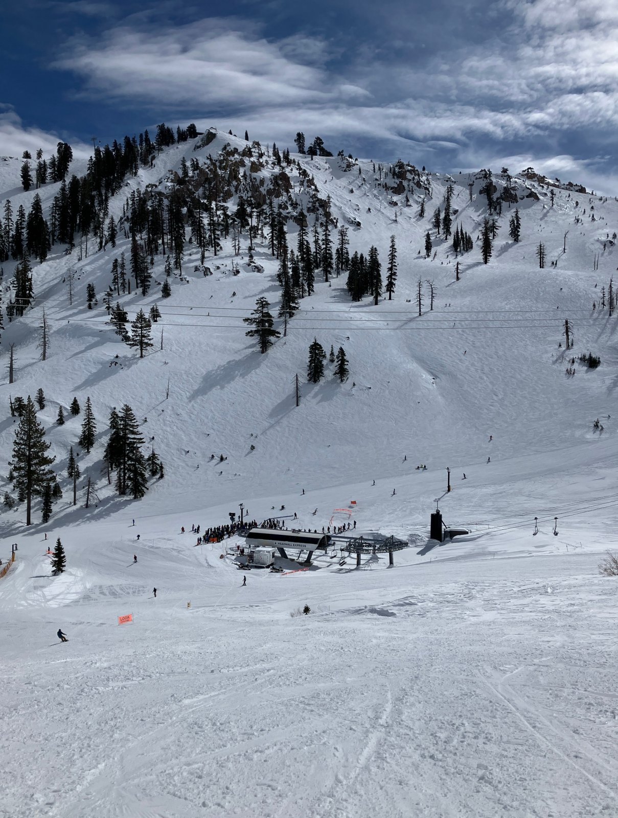 8478HeadwallLineB4Opening.JPG