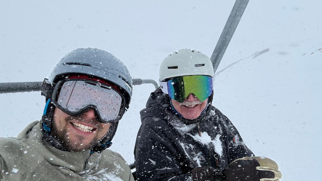 andy jim 26 apr 2026 dumping on peruvian chair.jpg