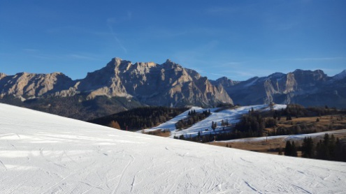 Dolomites, Italy - Weather to ski - Complete guide to early season snow conditions in the Alps