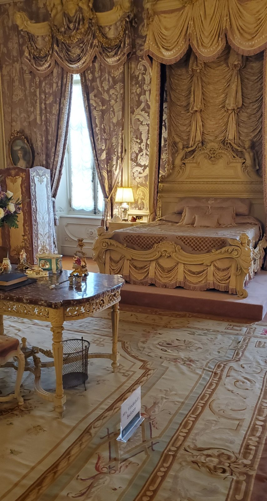 mrs vanderbilt room 13 july 2925.jpg