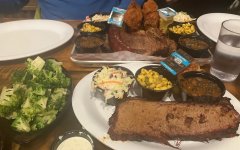 3299Dinner@RiverhouseBBQ.JPG