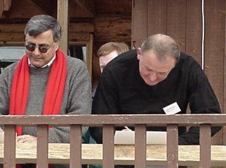 B.C. Premier Ujjal Dosanjh and Arijan van Vuure of Ballast Nedam sign the agreement (photo Marc Guido)