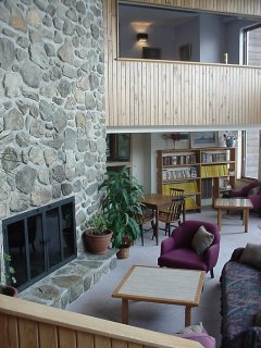 The reading room at the appartement hôtel (photo Marc Guido)