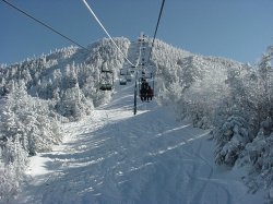Nearing the top of Madonna I (photo Marc Guido)