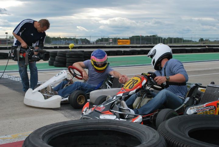 Erik Guay, right, and Jacques Villeneuve get ready to race. (Photo: Daniel Lavallée)