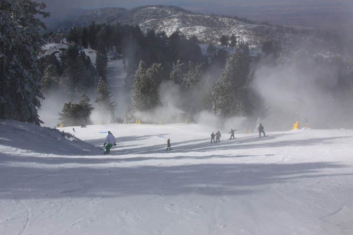 Snowboarder Dies at Mountain High