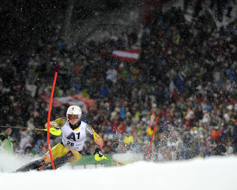 Canada's Brad Spence races in front of an estimated 45,000 fans in Schladming, Austria, in January. (file photo: ACA/Gio Auletta/Pentaphoto)