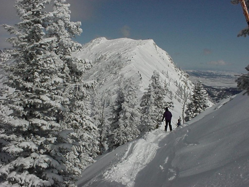 Separate Power Outages Close Two Ski Resorts in the West