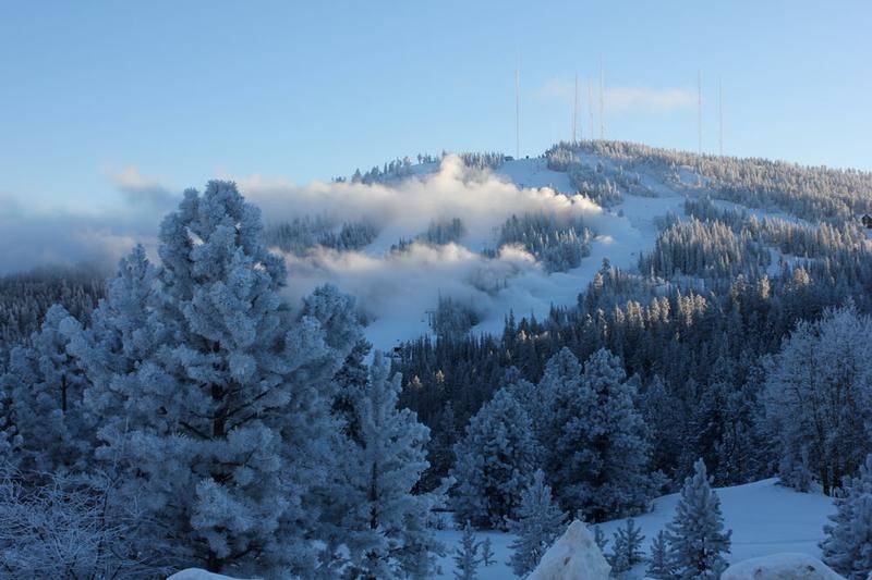 Beginner Skier Hits Lift Tower, Dies at Terry Peak