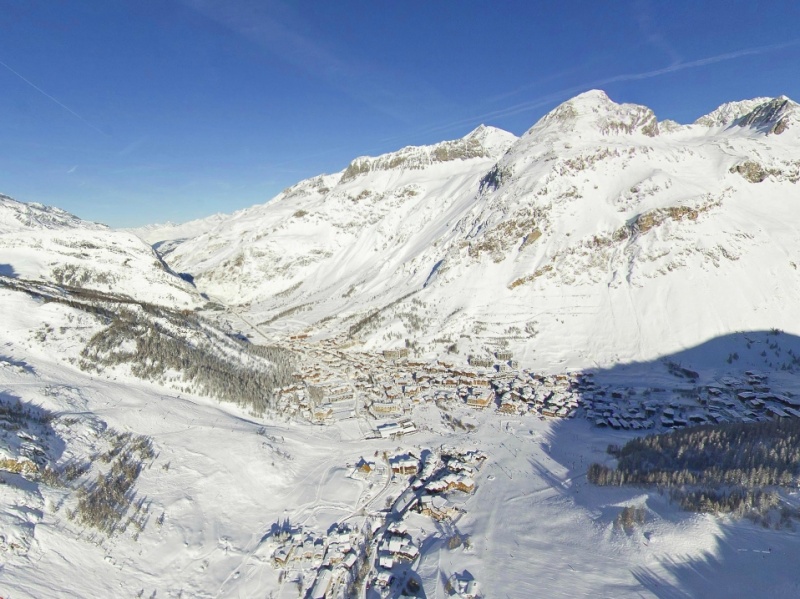 Avalanches in French Alps Kill 2