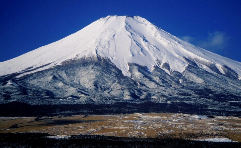 Snowboarder Seriously Injured on Japan’s Mount Fuji