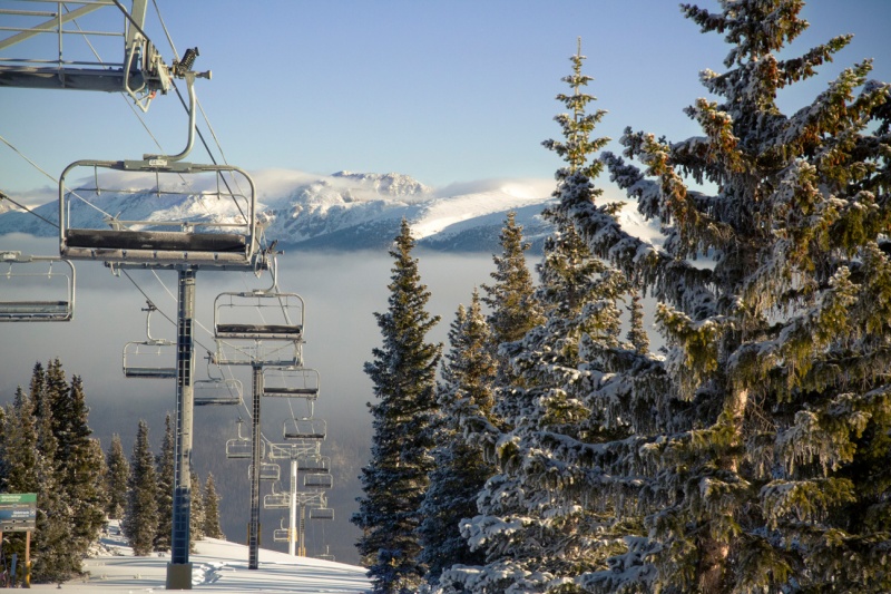 Broken Lift Forces Evacuation Of Hundreds Of Holiday Skiers At Winter 