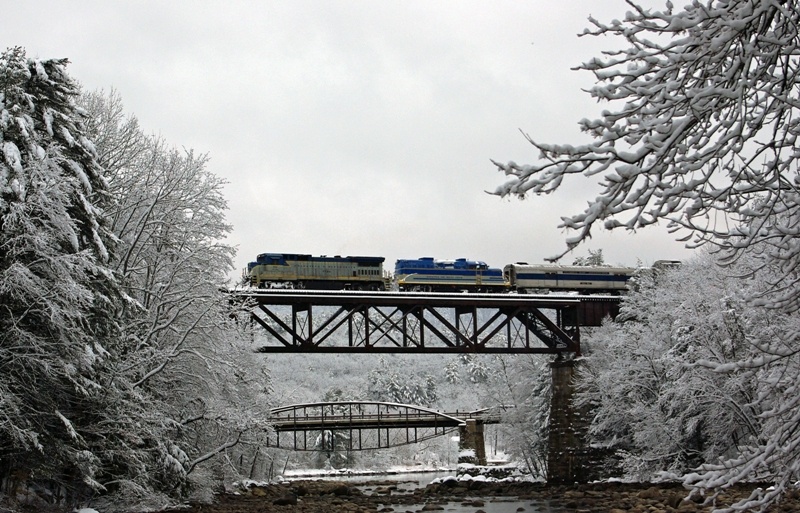 (photo: Saratoga & North Creek Railway Snow Train)