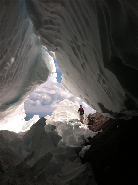 Snowboarder Buried Alive on Mount Hood