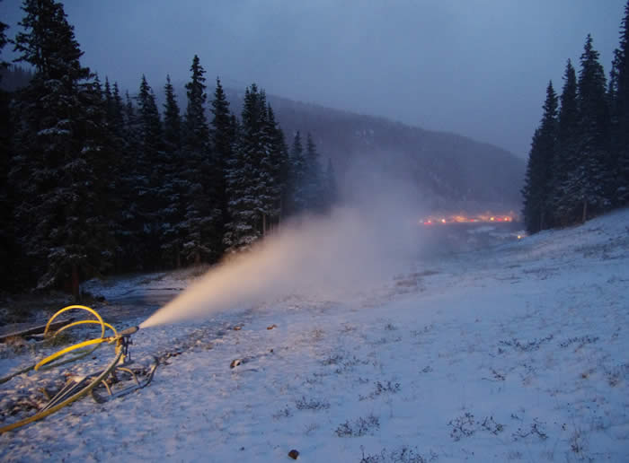 (photo: Loveland Ski Area)