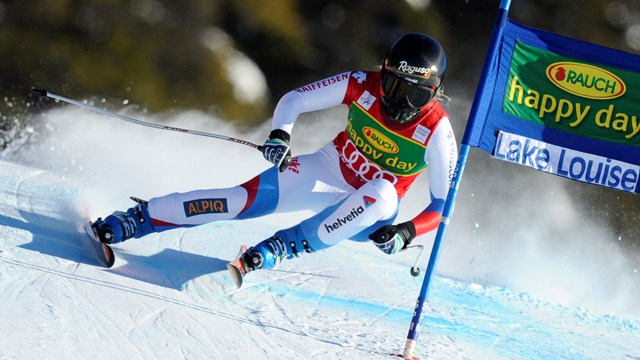Vonn Cracks Top 5 as Lara Gut Re-takes World Cup Lead