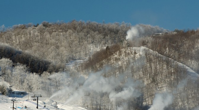 Ontario’s Largest Ski Resort Misses Opening Day