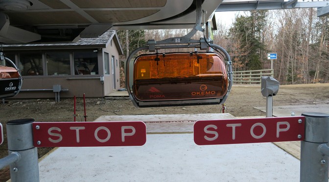 Unseasonably warm East Coast weather meant the Quantum Four orange-tinted bubble high-speed chair lift sat idle at Okemo Mountain Resort in central Vermont on December 12, the day it was supposed to make its public debut. (photo: FTO/Martin Griff)