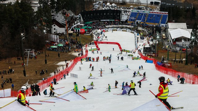 There was little snow in Maribor, Slovenia for Sunday's women's World Cup slalom. (photo: FIS/Agence Zoom)