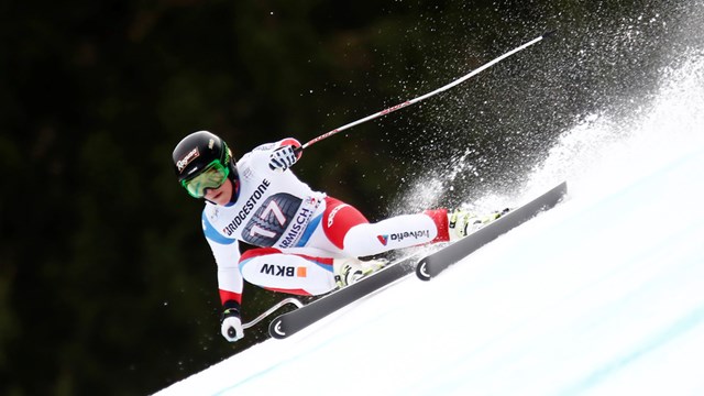 Gut Gains Ground on Vonn